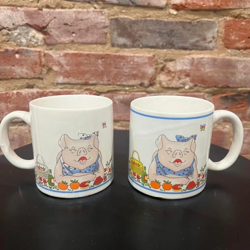 1980s Vintage Picnic Pigs Mugs Set